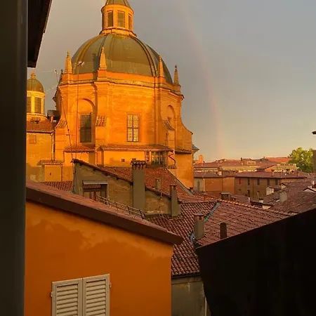 Urbanicooh San Petronio - Torre Asinelli View